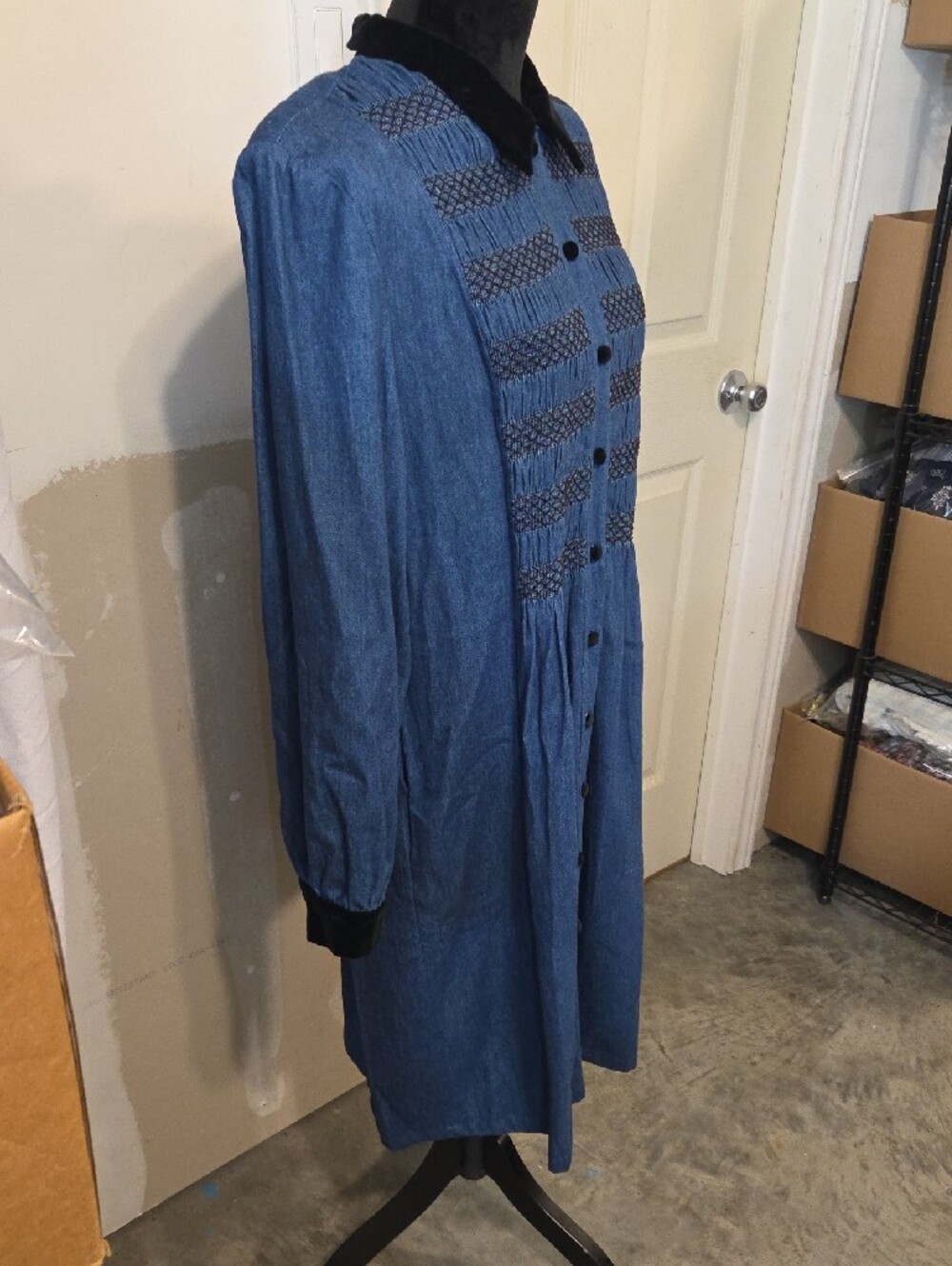 Coldwater Creek Denim  Long-Sleeve Button-Front Dress Smocked Velvet Black Trim - Picture 4 of 9